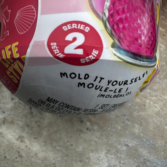 Lot of 24 MGA'S Miniverse Make It Mini Lifestyle Series 2 Mystery Balls New - Picture 3 of 11